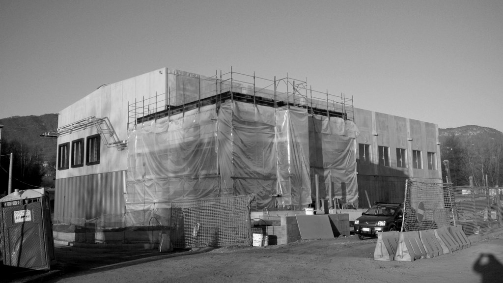 Rivestimento capannone industriale realizzato da F.F.T. a Preseglie
